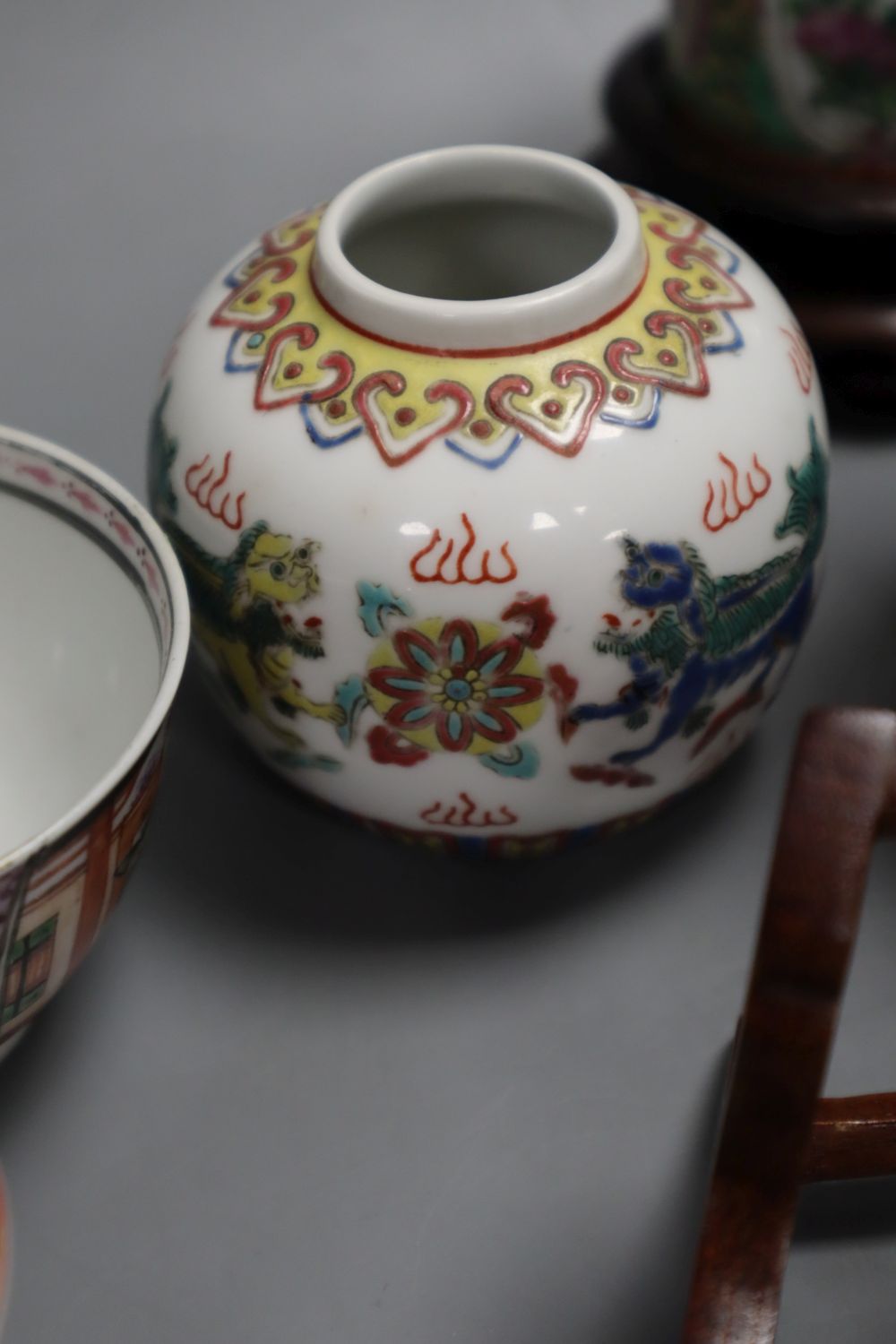A group of Chinese porcelain bowls and vases and wood items etc., 19th/20th century